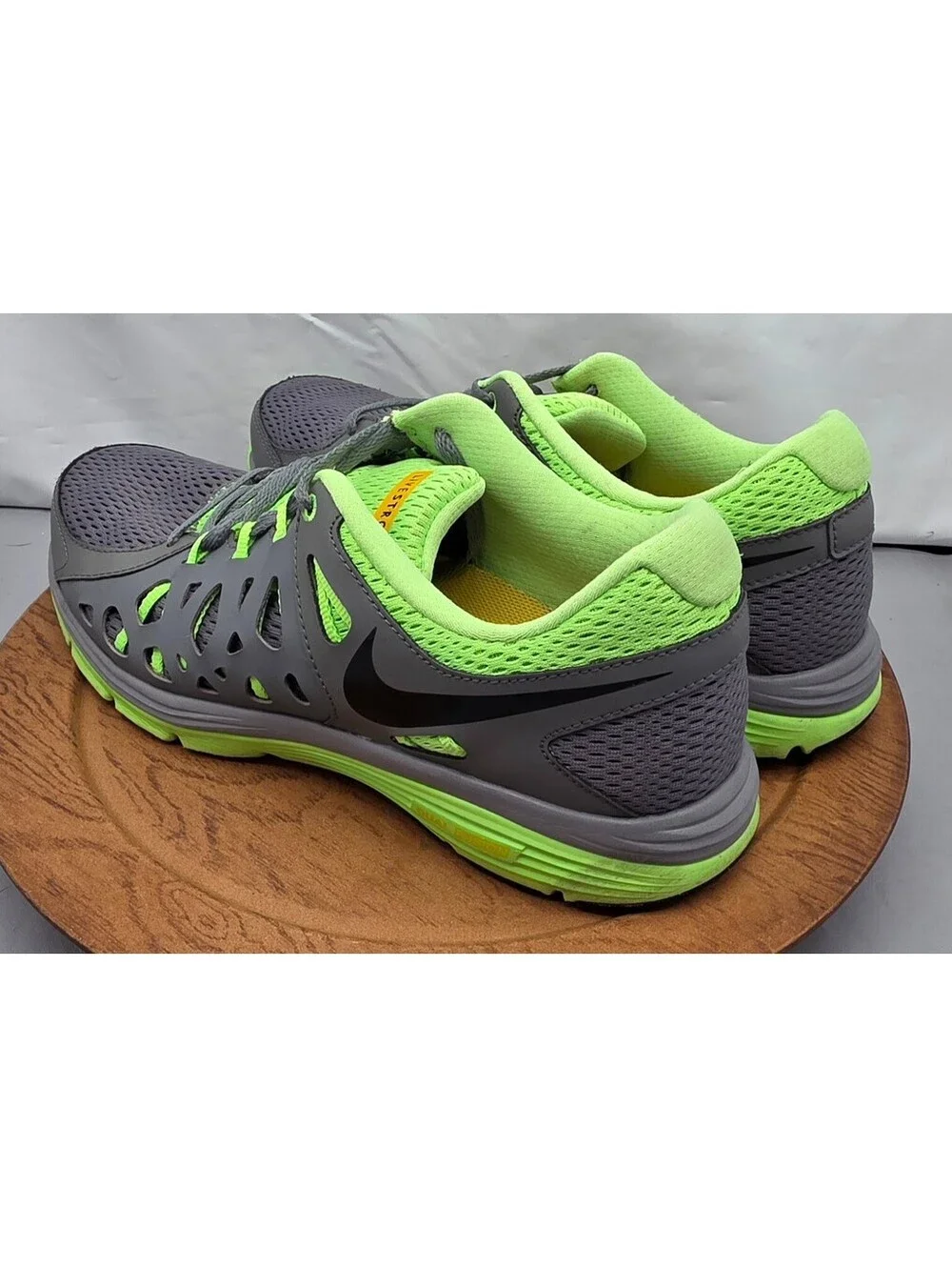 🔥Nike LIVE STRONG Dual Fusion 599180-001 Athletic Sneakers Grey Green Men Sz 11